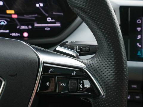 Audi e-tron GT 93 kWh Quattro [ 3-Fase ] {SOH-93%} (INCL-BTW) *PANO | FULL-LED | LUXURY-LEATHER | AUDI-SOUNDSYSTEM | DIGI-COCKPIT | NAVI-FULLMAP | HEATED-SPORTSEATS | TOP-VIEW | DAB | KEYLESS | LANE-ASSIST | SHIFT-PADDLES | PRIVACY-GLASS | 20