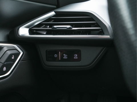 Audi e-tron GT 93 kWh Quattro [ 3-Fase ] {SOH-93%} (INCL-BTW) *PANO | FULL-LED | LUXURY-LEATHER | AUDI-SOUNDSYSTEM | DIGI-COCKPIT | NAVI-FULLMAP | HEATED-SPORTSEATS | TOP-VIEW | DAB | KEYLESS | LANE-ASSIST | SHIFT-PADDLES | PRIVACY-GLASS | 20