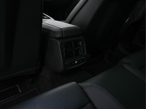 Audi e-tron GT 93 kWh Quattro [ 3-Fase ] {SOH-93%} (INCL-BTW) *PANO | FULL-LED | LUXURY-LEATHER | AUDI-SOUNDSYSTEM | DIGI-COCKPIT | NAVI-FULLMAP | HEATED-SPORTSEATS | TOP-VIEW | DAB | KEYLESS | LANE-ASSIST | SHIFT-PADDLES | PRIVACY-GLASS | 20