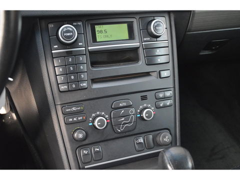 Volvo XC90 3.2 | Stoelverwarming | Achteruitrij Camera | High performance audio | Cruise Control |
