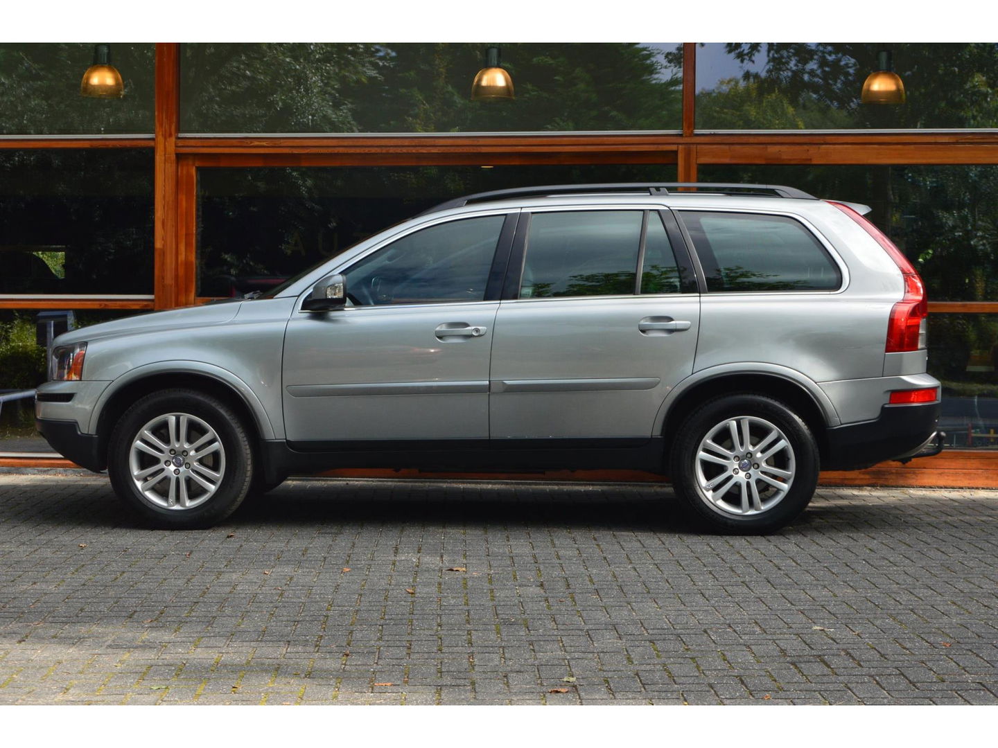 Volvo XC90 3.2 | Stoelverwarming | Achteruitrij Camera | High performance audio | Cruise Control |