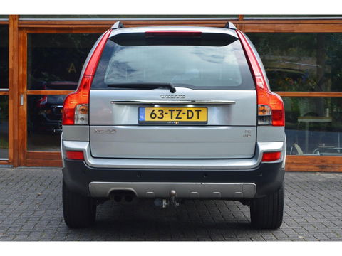 Volvo XC90 3.2 | Stoelverwarming | Achteruitrij Camera | High performance audio | Cruise Control |