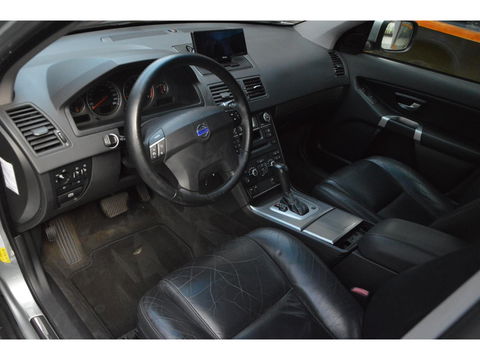 Volvo XC90 3.2 | Stoelverwarming | Achteruitrij Camera | High performance audio | Cruise Control |