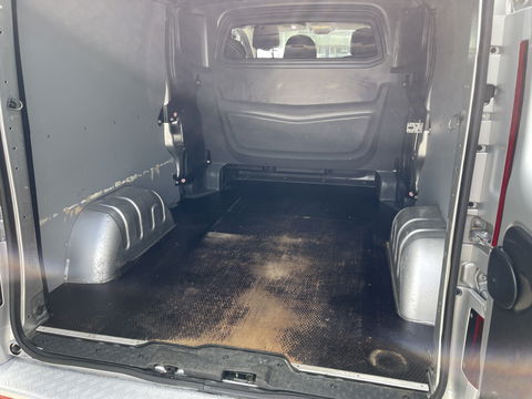 Fiat Talento 2.0 MultiJet 145pk L2H1 Business Pro DC 5 persoons / vaste prijs rijklaar € 20.950 ex btw / lease vanaf € 342 / euro 6 diesel / bpm vrij / airco / cruise / camera / trekhaak !