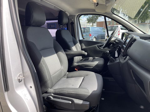 Fiat Talento 2.0 MultiJet 145pk L2H1 Business Pro DC 5 persoons / vaste prijs rijklaar € 20.950 ex btw / lease vanaf € 342 / euro 6 diesel / bpm vrij / airco / cruise / camera / trekhaak !