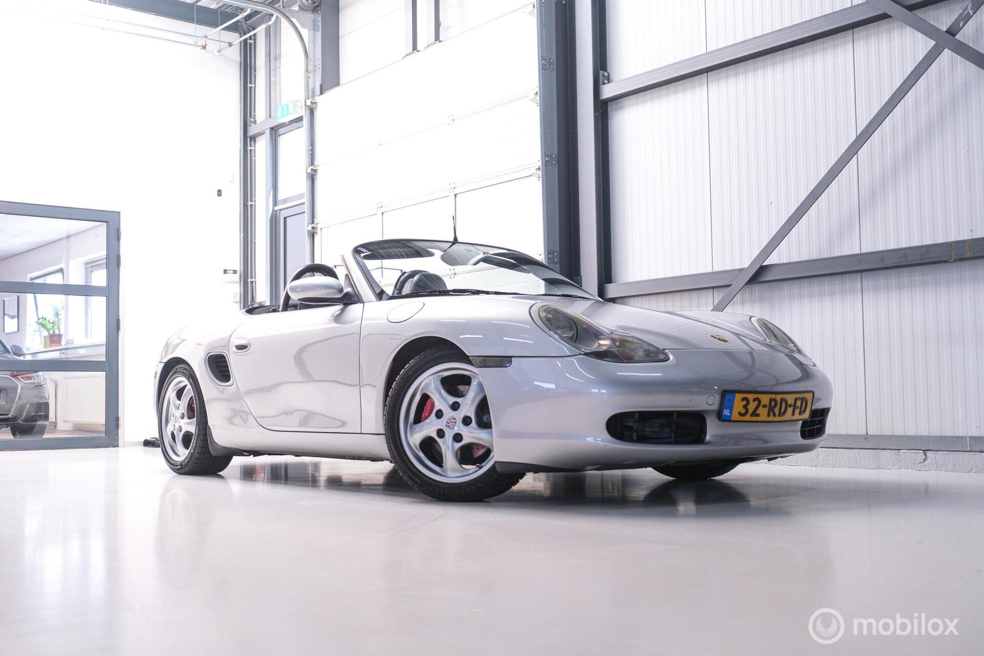 Porsche Boxster 2.5 Handgeschakeld | Nieuwe koppeling + dak | Climate control | Cruise | Facelift lampen | Rijklaar |