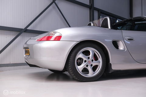 Porsche Boxster 2.5 Handgeschakeld | Nieuwe koppeling + dak | Climate control | Cruise | Facelift lampen | Rijklaar |