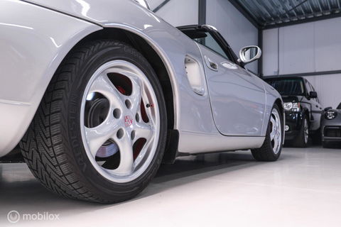 Porsche Boxster 2.5 Handgeschakeld | Nieuwe koppeling + dak | Climate control | Cruise | Facelift lampen | Rijklaar |