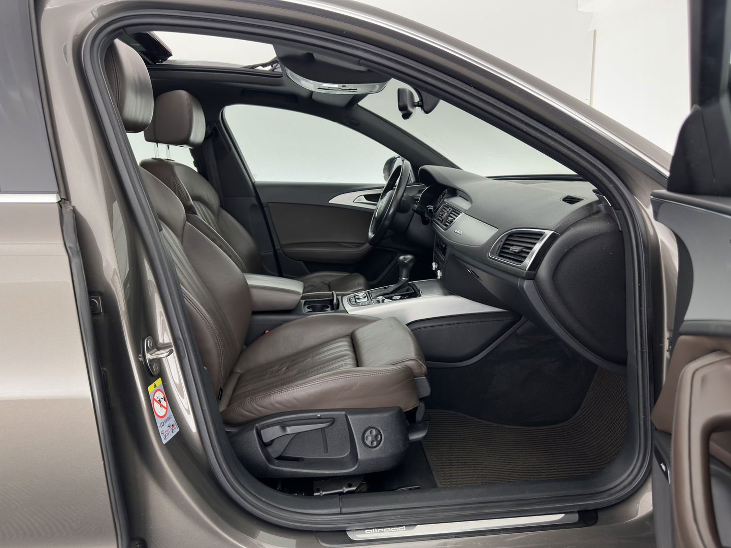 Audi A6 Allroad Quattro 3.0 TDI Aut. *PANO | LUXURY-LEATHER | BI-XENON | BOSE-SURROUND-SYSTEM | NAVI-FULLMAP | HEATED-COMFORTSEATS | ECC | AIRSUSPENSION | PDC | CRUISE | 18''ALU*