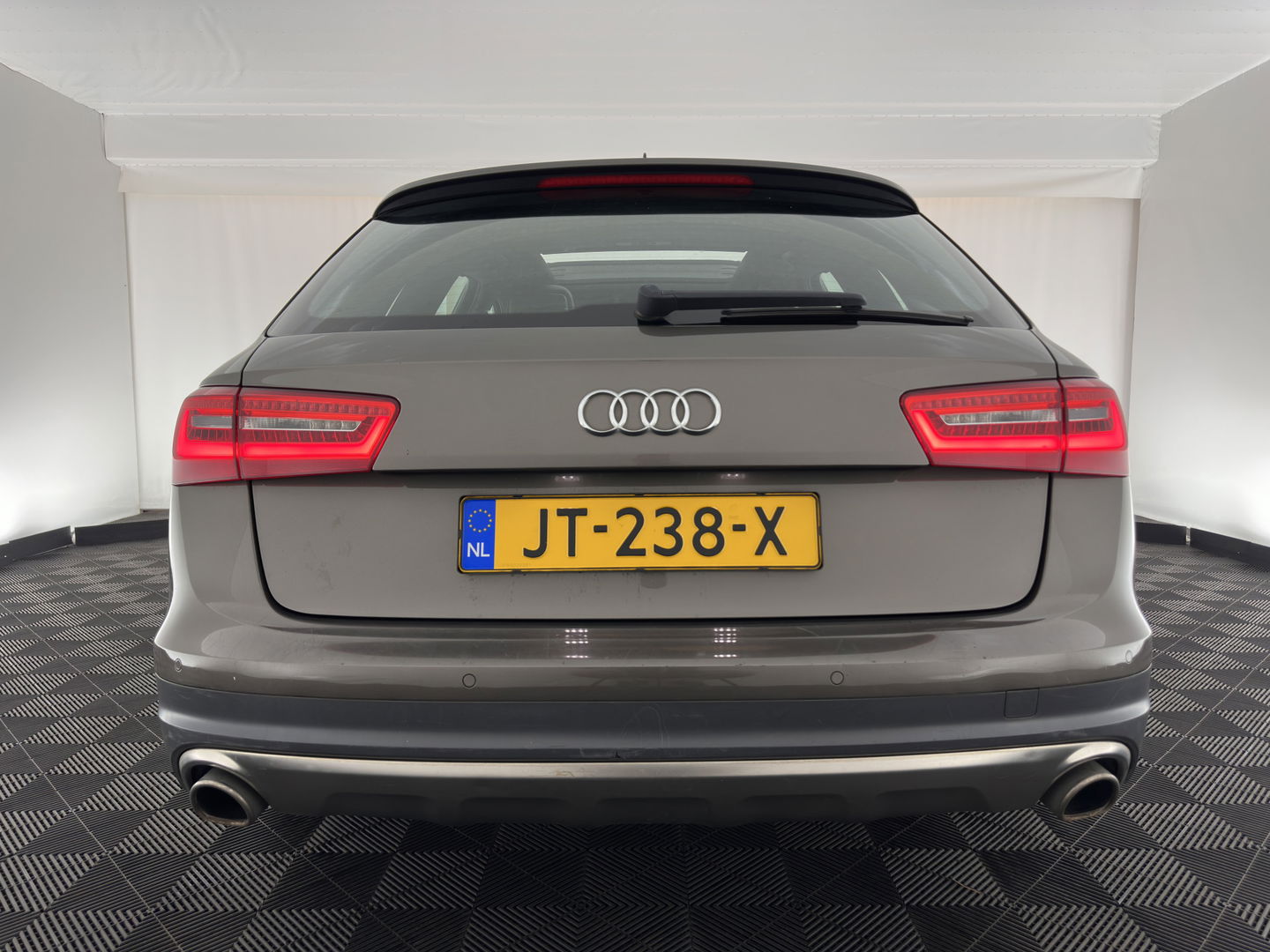 Audi A6 Allroad Quattro 3.0 TDI Aut. *PANO | LUXURY-LEATHER | BI-XENON | BOSE-SURROUND-SYSTEM | NAVI-FULLMAP | HEATED-COMFORTSEATS | ECC | AIRSUSPENSION | PDC | CRUISE | 18''ALU*