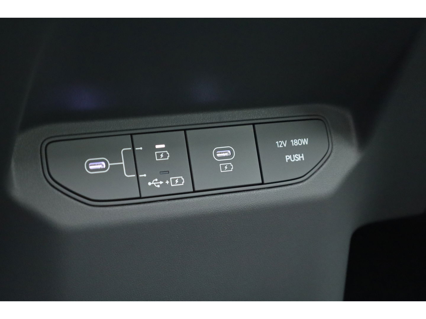 Kia EV3 GT-Line 81.4 kWh | Pano | HUD | Stoelventi. | Harman Kardon | 360cam | Vehicle-to-load