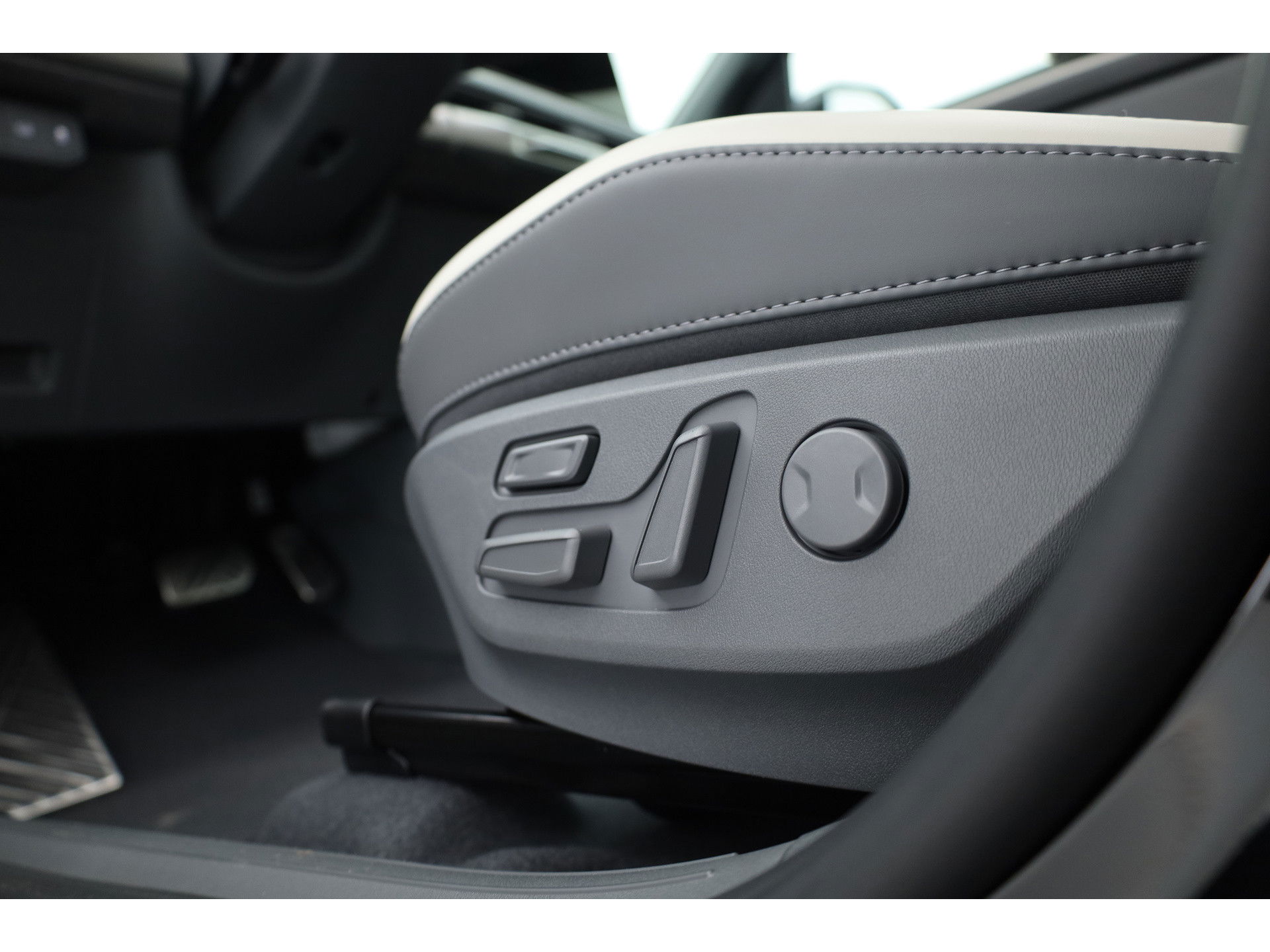 Kia EV3 GT-Line 81.4 kWh | Pano | HUD | Stoelventi. | Harman Kardon | 360cam | Vehicle-to-load