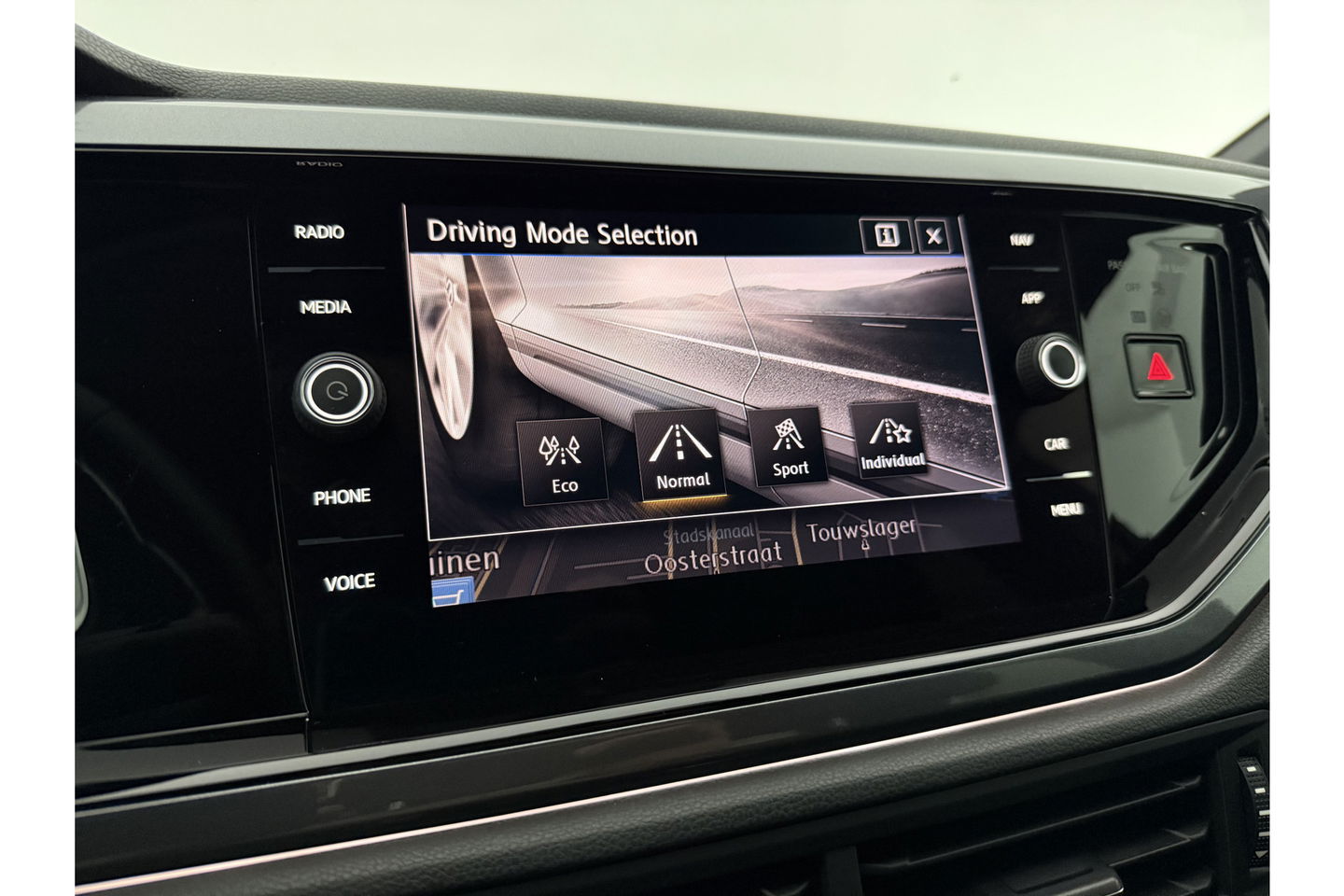 Volkswagen Polo 1.0 TSI R-line LED Carplay ACC Clima Navi PDC 17"LMV