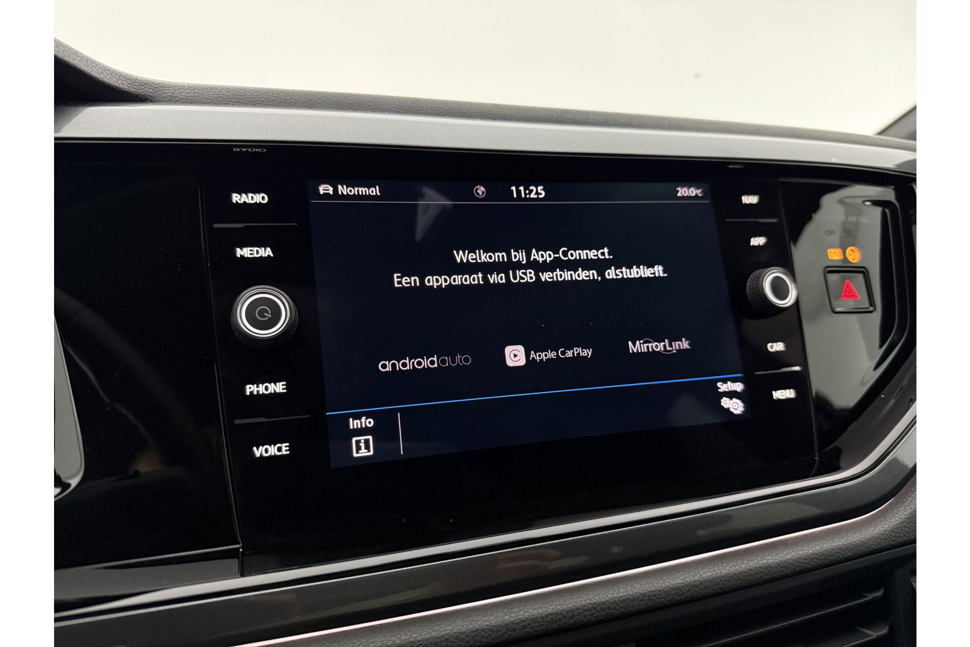 Volkswagen Polo 1.0 TSI R-line LED Carplay ACC Clima Navi PDC 17"LMV