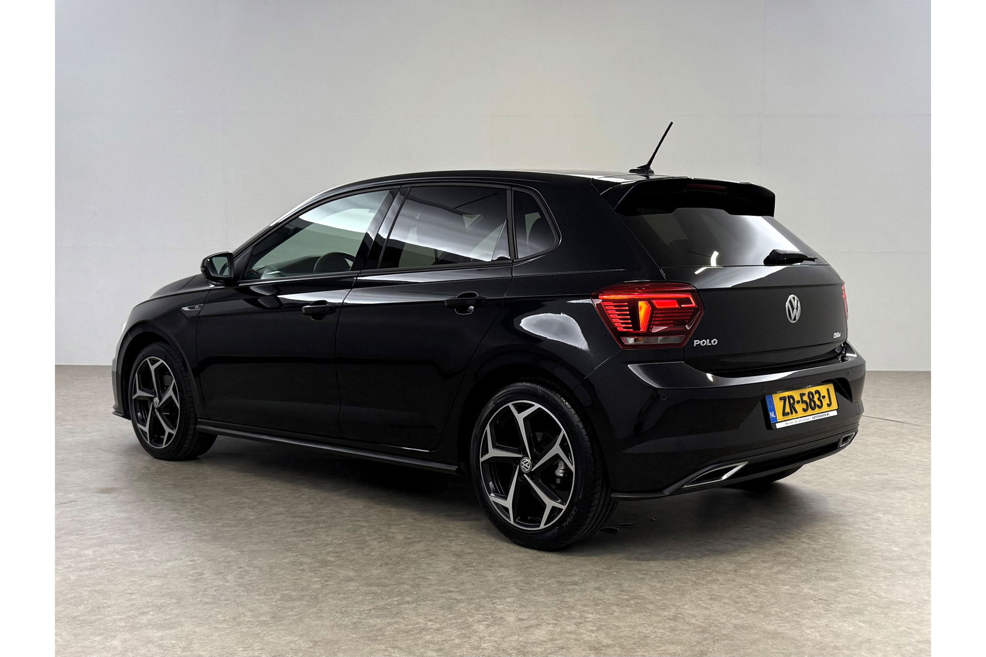 Volkswagen Polo 1.0 TSI R-line LED Carplay ACC Clima Navi PDC 17"LMV