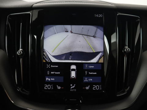 Volvo XC60 2.0 T5 R Design | Panoramadak | Trekhaak | Adaptive cruise | Leder/Alcantara | Camera | Head-Up | Stoelverwarming | Carplay | Navigatie | Full LED | Harman/Kardon