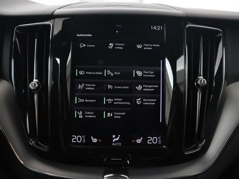 Volvo XC60 2.0 T5 R Design | Panoramadak | Trekhaak | Adaptive cruise | Leder/Alcantara | Camera | Head-Up | Stoelverwarming | Carplay | Navigatie | Full LED | Harman/Kardon
