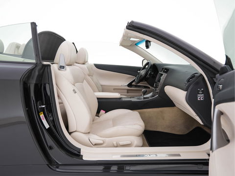 Lexus IS Cabriolet 250C Luxury AUT. * LUXURY-LEATHER | NAVI-FULLMAP | KEYLESS | PDC | SHIFT-PADDLES | CRUISE | ECC | HEATED-SEATS | CAMERA | AIRSCARF | 18''ALU *