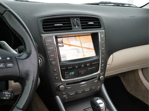 Lexus IS Cabriolet 250C Luxury AUT. * LUXURY-LEATHER | NAVI-FULLMAP | KEYLESS | PDC | SHIFT-PADDLES | CRUISE | ECC | HEATED-SEATS | CAMERA | AIRSCARF | 18''ALU *