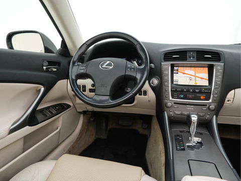 Lexus IS Cabriolet 250C Luxury AUT. * LUXURY-LEATHER | NAVI-FULLMAP | KEYLESS | PDC | SHIFT-PADDLES | CRUISE | ECC | HEATED-SEATS | CAMERA | AIRSCARF | 18''ALU *