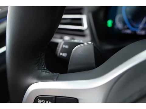 BMW X3 xDrive30e M Sport | Pano | HUD | Camera | 20'' | Leder | Keyless | Apple CarPlay