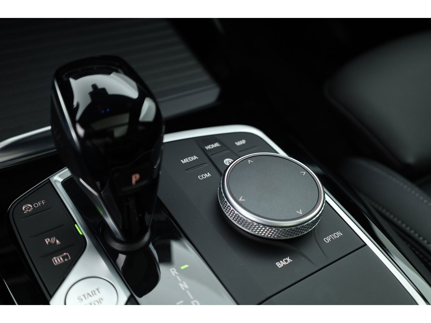 BMW X3 xDrive30e M Sport | Pano | HUD | Camera | 20'' | Leder | Keyless | Apple CarPlay