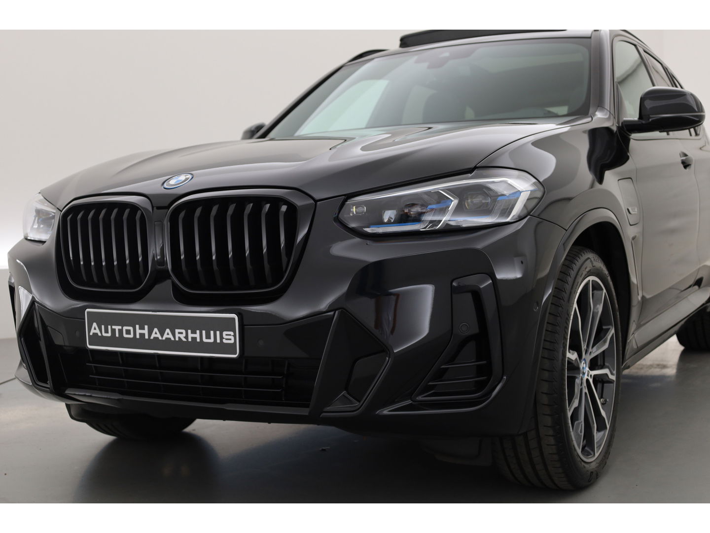 BMW X3 xDrive30e M Sport | Pano | HUD | Camera | 20'' | Leder | Keyless | Apple CarPlay