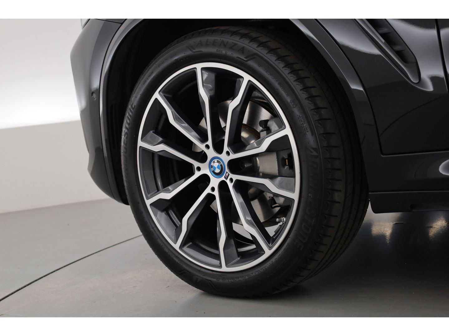 BMW X3 xDrive30e M Sport | Pano | HUD | Camera | 20'' | Leder | Keyless | Apple CarPlay