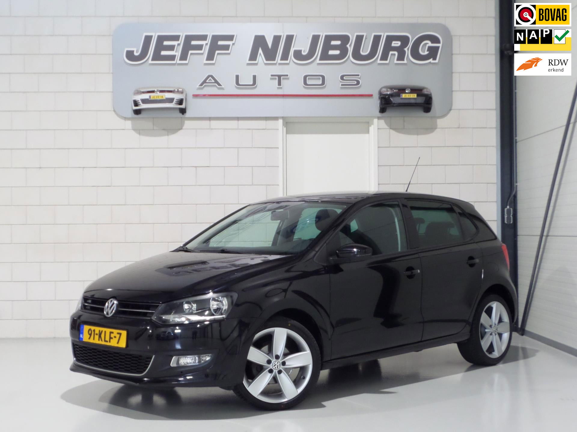 Volkswagen Polo 1.4-16V Highline DSG "Origineel NL!" Automaat! Bluetooth 17"Velgen Cruise-control, van 2e eigenaar in nieuwstaat!