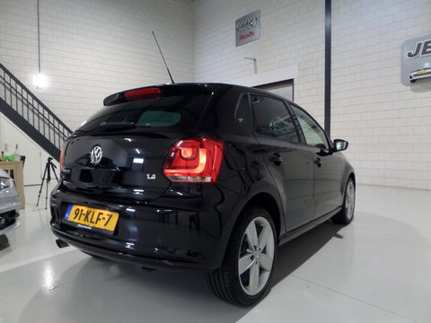 Volkswagen Polo 1.4-16V Highline DSG "Origineel NL!" Automaat! Bluetooth 17"Velgen Cruise-control, van 2e eigenaar in nieuwstaat!