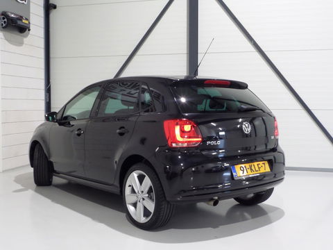 Volkswagen Polo 1.4-16V Highline DSG "Origineel NL!" Automaat! Bluetooth 17"Velgen Cruise-control, van 2e eigenaar in nieuwstaat!