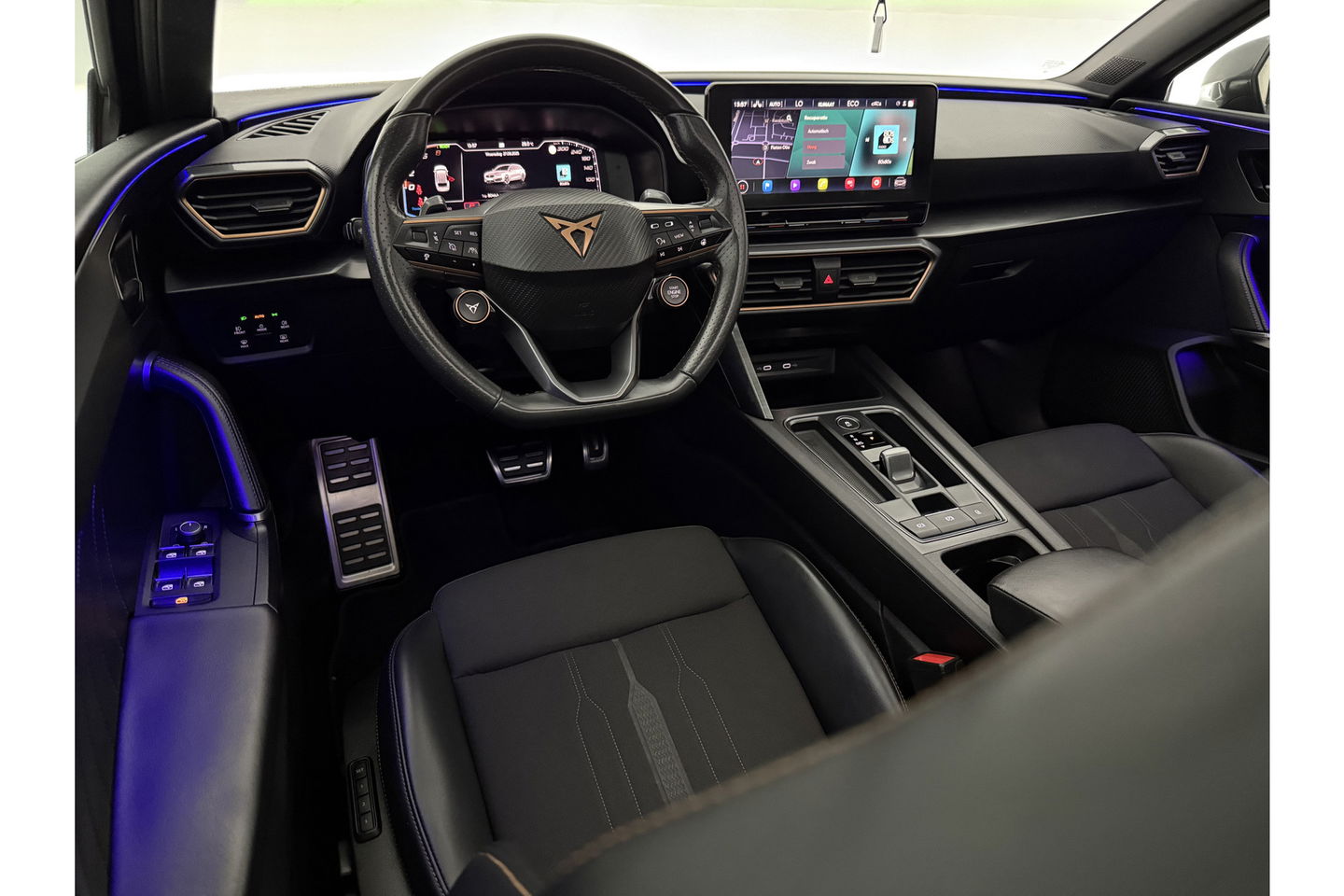CUPRA Leon Sportstourer 1.4 e-Hybrid VZ Performance | 245PK | Panoramadak | Virtual Cockpit | Memory Seats | Sfeer | LED | Clima | Cruise | Navi | PDC | 19''LMV
