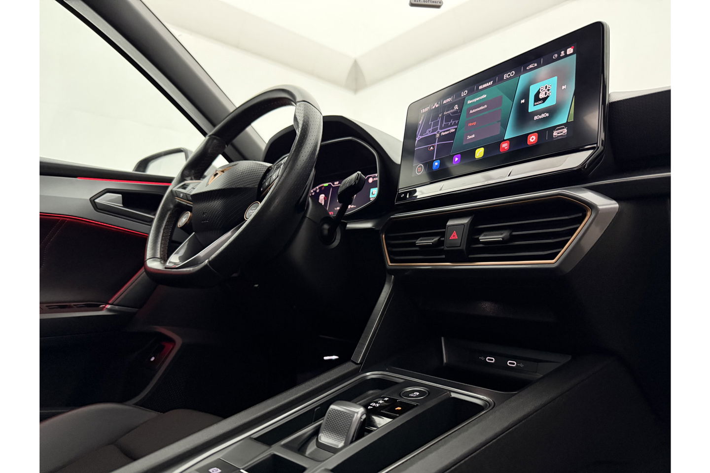 CUPRA Leon Sportstourer 1.4 e-Hybrid VZ Performance | 245PK | Panoramadak | Virtual Cockpit | Memory Seats | Sfeer | LED | Clima | Cruise | Navi | PDC | 19''LMV
