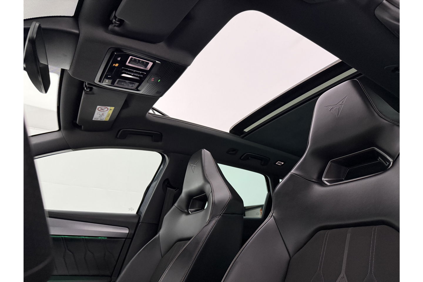 CUPRA Leon Sportstourer 1.4 e-Hybrid VZ Performance | 245PK | Panoramadak | Virtual Cockpit | Memory Seats | Sfeer | LED | Clima | Cruise | Navi | PDC | 19''LMV