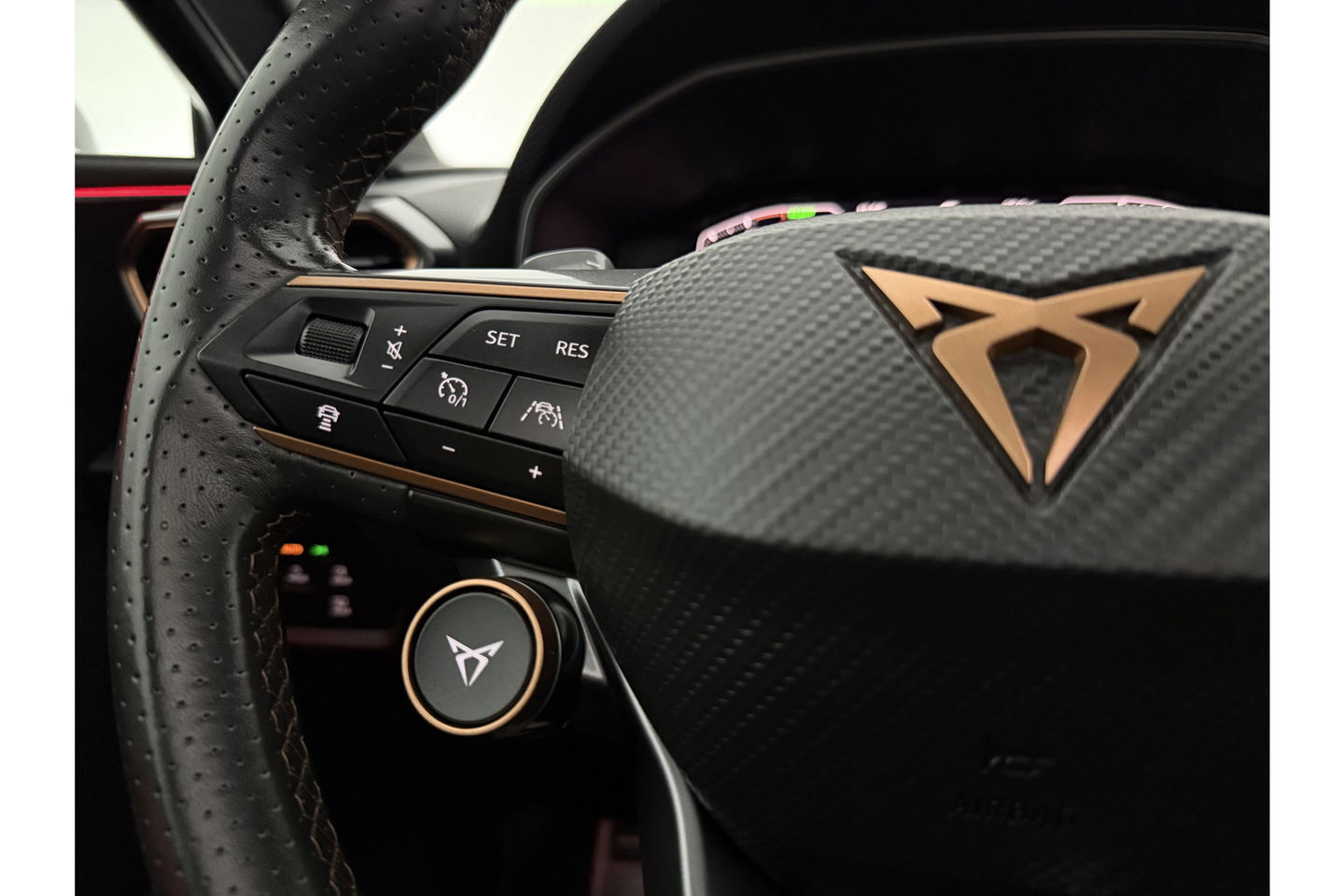 CUPRA Leon Sportstourer 1.4 e-Hybrid VZ Performance | 245PK | Panoramadak | Virtual Cockpit | Memory Seats | Sfeer | LED | Clima | Cruise | Navi | PDC | 19''LMV