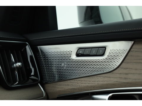 Volvo XC90 T8 Recharge Plus Dark | Luchtvering | 360cam | Stoelventi. | Bowers & Wilkins | Elek. Trekhaak | Memory seats