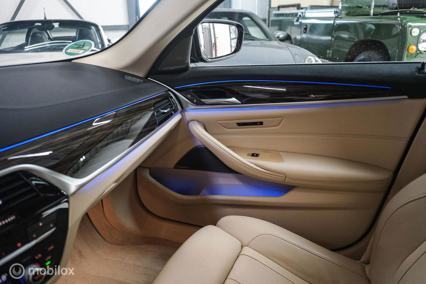 BMW 5 Serie Touring 540i xDrive High Executive 340 pk | Harman Kardon | Panorama | Memory | Stoelkoeling | Adaptive | Luchtvering | LED | NA