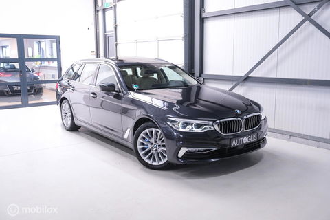 BMW 5 Serie Touring 540i xDrive High Executive 340 pk | Harman Kardon | Panorama | Memory | Stoelkoeling | Adaptive | Luchtvering | LED | NA