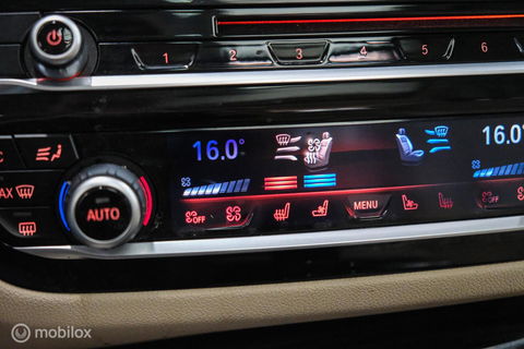 BMW 5 Serie Touring 540i xDrive High Executive 340 pk | Harman Kardon | Panorama | Memory | Stoelkoeling | Adaptive | Luchtvering | LED | NA