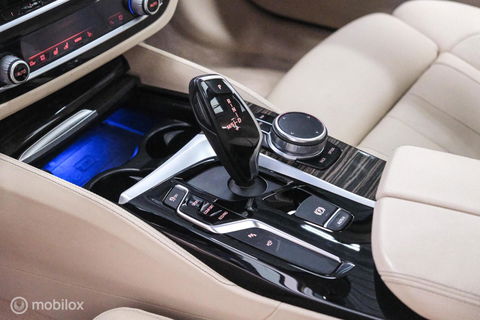 BMW 5 Serie Touring 540i xDrive High Executive 340 pk | Harman Kardon | Panorama | Memory | Stoelkoeling | Adaptive | Luchtvering | LED | NA