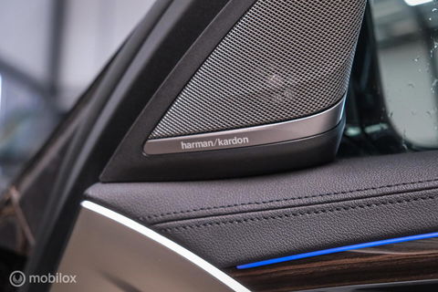 BMW 5 Serie Touring 540i xDrive High Executive 340 pk | Harman Kardon | Panorama | Memory | Stoelkoeling | Adaptive | Luchtvering | LED | NA