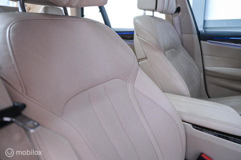 BMW 5 Serie Touring 540i xDrive High Executive 340 pk | Harman Kardon | Panorama | Memory | Stoelkoeling | Adaptive | Luchtvering | LED | NA