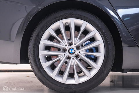 BMW 5 Serie Touring 540i xDrive High Executive 340 pk | Harman Kardon | Panorama | Memory | Stoelkoeling | Adaptive | Luchtvering | LED | NA