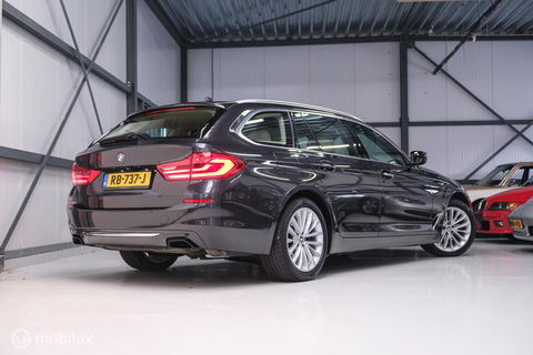 BMW 5 Serie Touring 540i xDrive High Executive 340 pk | Harman Kardon | Panorama | Memory | Stoelkoeling | Adaptive | Luchtvering | LED | NA