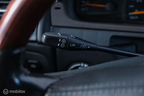 Mercedes-Benz G-Klasse 500 St.Wagon | CarPlay | Camera | Youngtimer | Trekhaak | Alcantara hemel | Rijklaar |