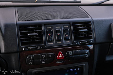 Mercedes-Benz G-Klasse 500 St.Wagon | CarPlay | Camera | Youngtimer | Trekhaak | Alcantara hemel | Rijklaar |