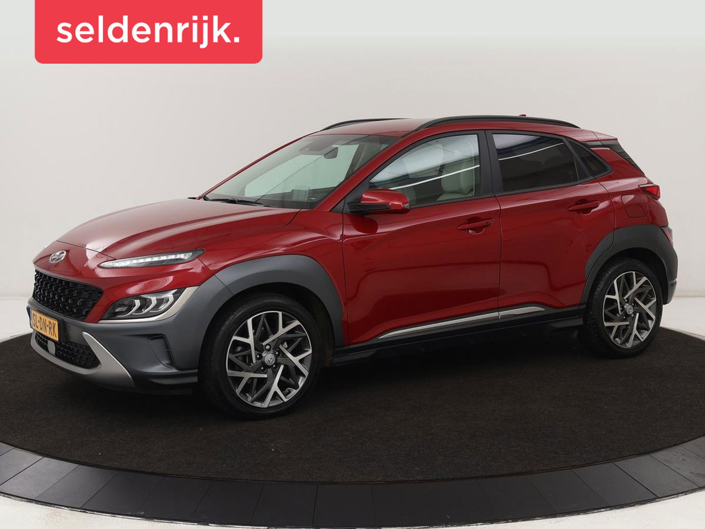 Hyundai KONA 1.6 GDI HEV Premium | Leder | Head-Up | Stoel & stuurverwarming | Adaptive cruise | Camera | Carplay | Keyless | Navigatie | Keyless | Full LED