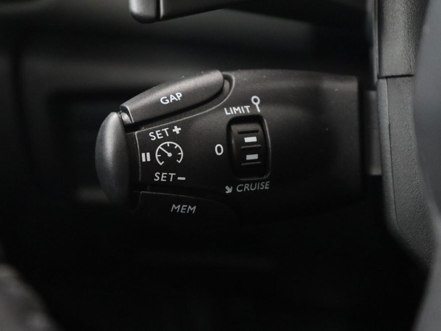 Citroën C5 Aircross 1.6 Plug-in Hybrid 225 Feel | Adaptive cruise | Leder/Alcantara | Camera | Carplay | Navigatie | Dodehoek detectie | Full LED | Keyless | PHEV