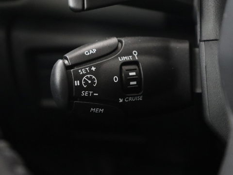 Citroën C5 Aircross 1.6 Plug-in Hybrid 225 Feel | Adaptive cruise | Leder/Alcantara | Camera | Carplay | Navigatie | Dodehoek detectie | Full LED | Keyless | PHEV