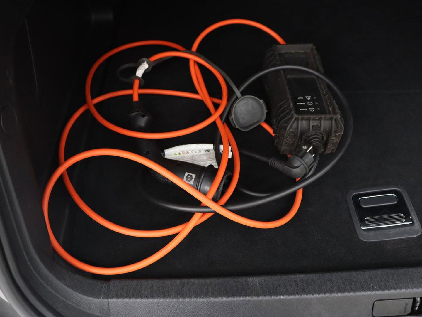 Citroën C5 Aircross 1.6 Plug-in Hybrid 225 Feel | Adaptive cruise | Leder/Alcantara | Camera | Carplay | Navigatie | Dodehoek detectie | Full LED | Keyless | PHEV